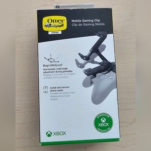 otter mobile gaming clip black and white